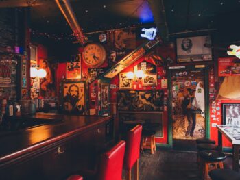Molly Malone's Irish Pub {{brizy_dc_image_alt entityId=